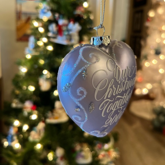 Carlton Cards Our Christmas Together 2005 ornament - Picture 7 of 7